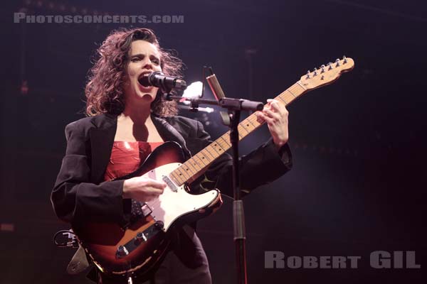 ANNA CALVI - 2018-06-15 - PARIS - Gaite Lyrique - 